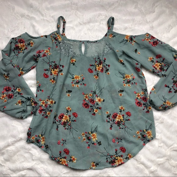 Rewind Green Floral Cold Shouldered Blouse with Lace Backing size Small - Picture 5 of 6